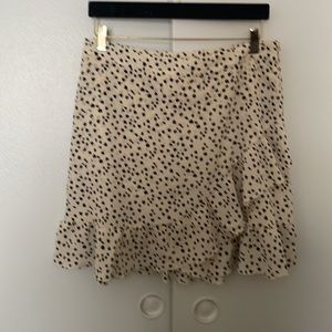 LC Lauren Conrad— Ruffled Mini Skirt— Size Large